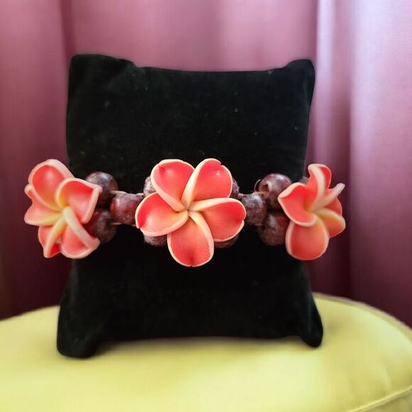 Handcrafted Plumeria Flower Stretch Bracelet - Tropical Beachy Boho Chic J2-C2 - Picture 1 of 4